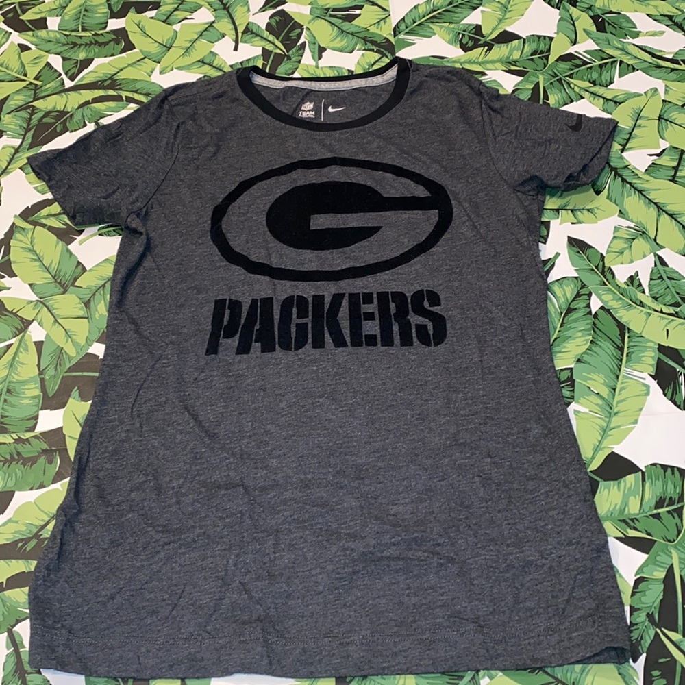 Nike Women’s Greenbay Packers Shirt w/ Velvet Lettering Size Medium